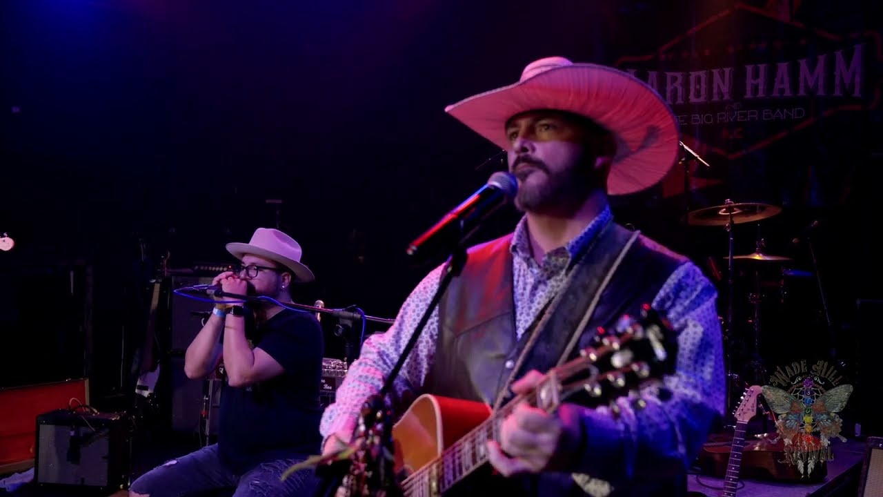Wade Hill & The Revival - A night at Lincoln Theatre (Acoustic Trio)