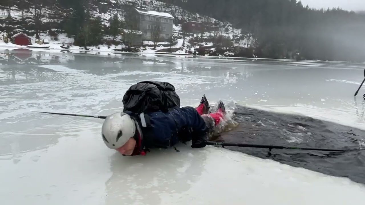 Ispiggar i tilfelle du går gjennom isen!