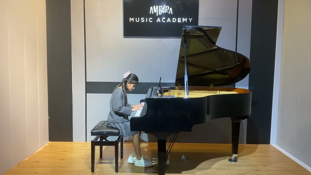 China Doll, Safa Sybilla Brata, Shining Pianist B