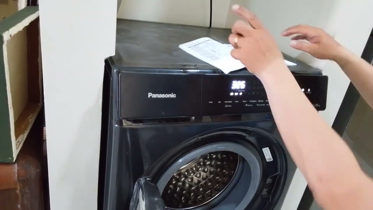 Panasonic hybrid na-v115fw1 demo