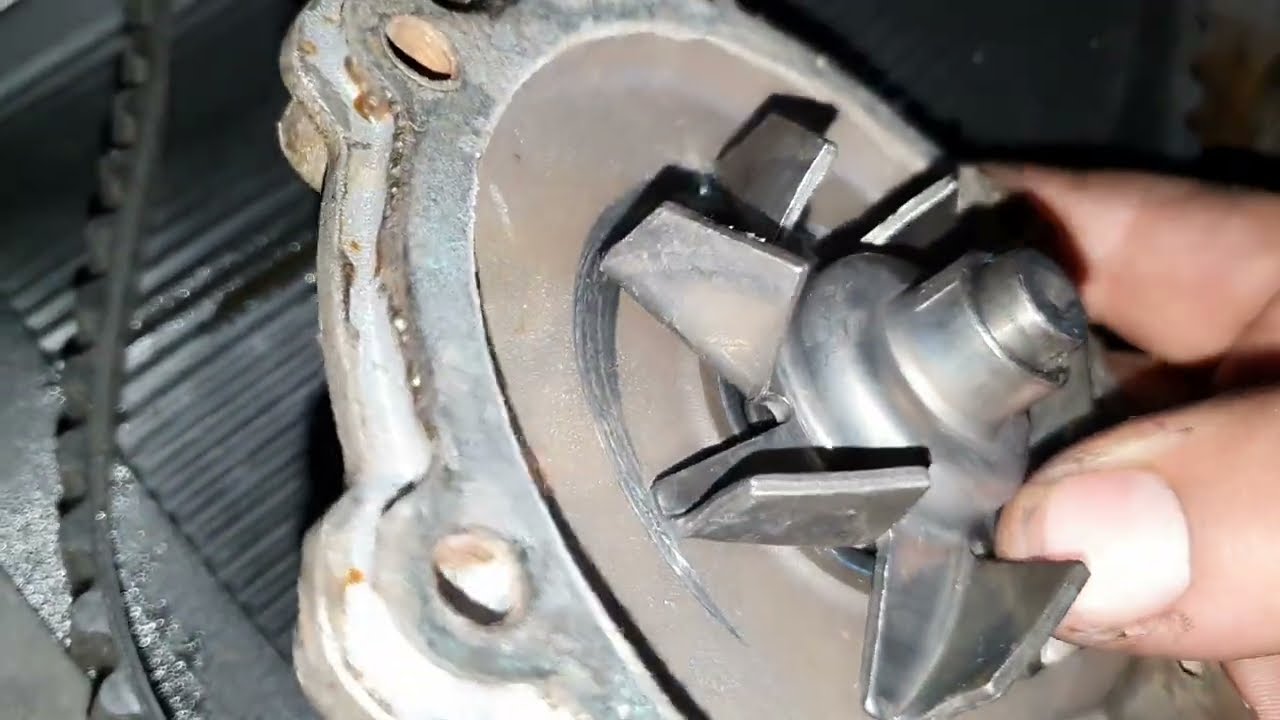 Volvo S40  👉Ruidos ocasionados por bomba de agua👈 ¿Cómo poner a tiempo un volvo?