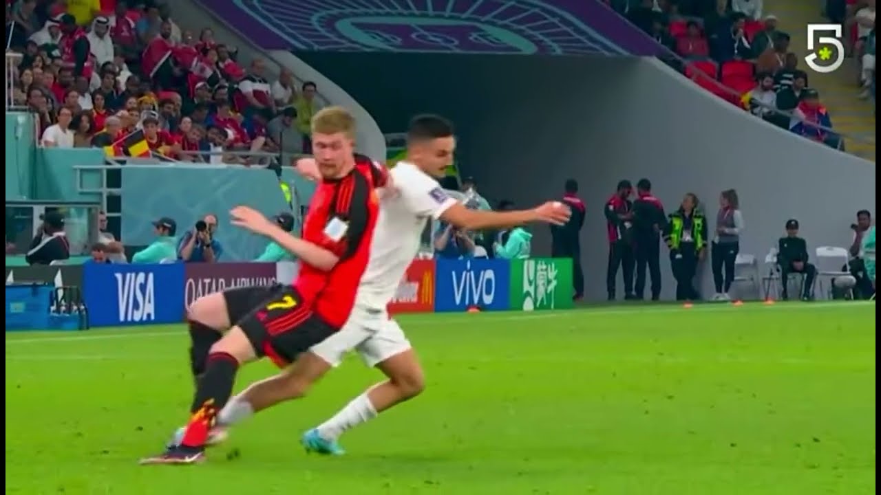 Eustaquio le hace t&uacute;nel a Kevin de Bruyne| B&eacute;lgica vs Canad&aacute; 1-0