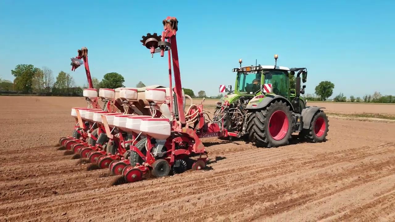 Semina Mais Fendt 516Vario PROFI+ con gomme bassa pressione 0.4 bar Trelleborg VF guida autonoma