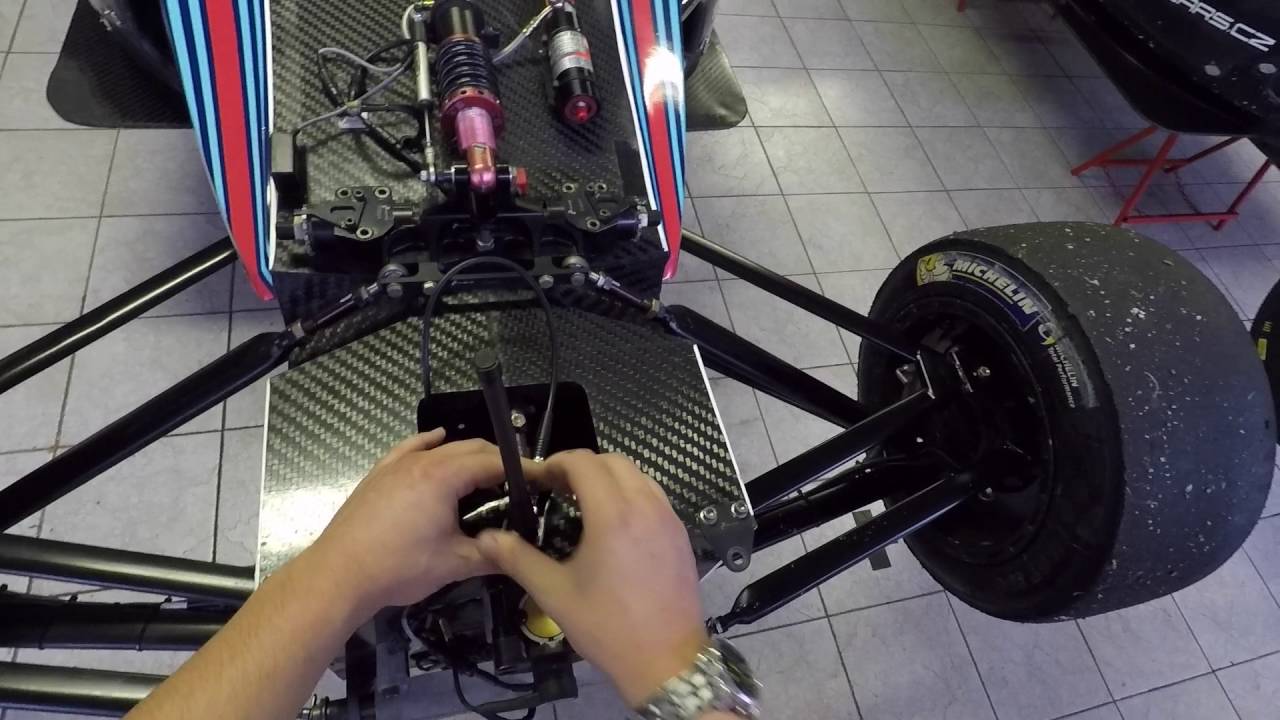 GoPro HERO5 - Formula Renault 2.0 - Team Radio antenna installation
