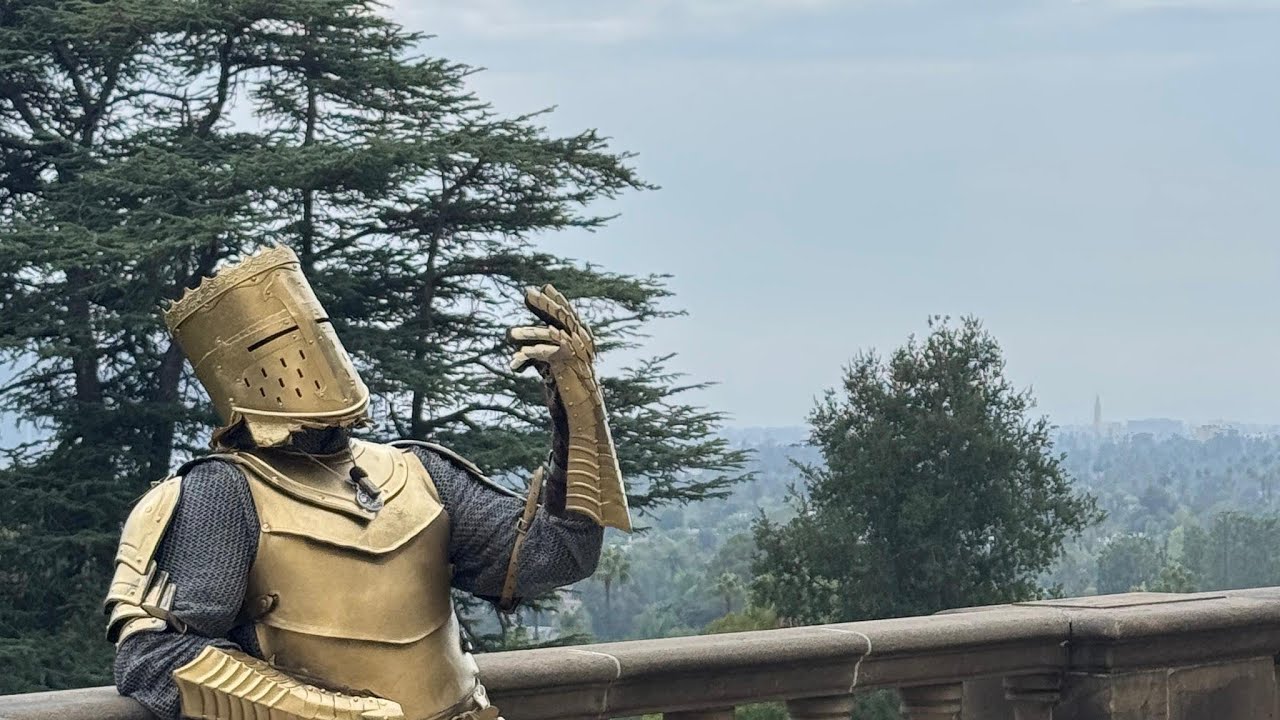 ALL ARE WELCOME IN! CASTLE TOUR! 🏰