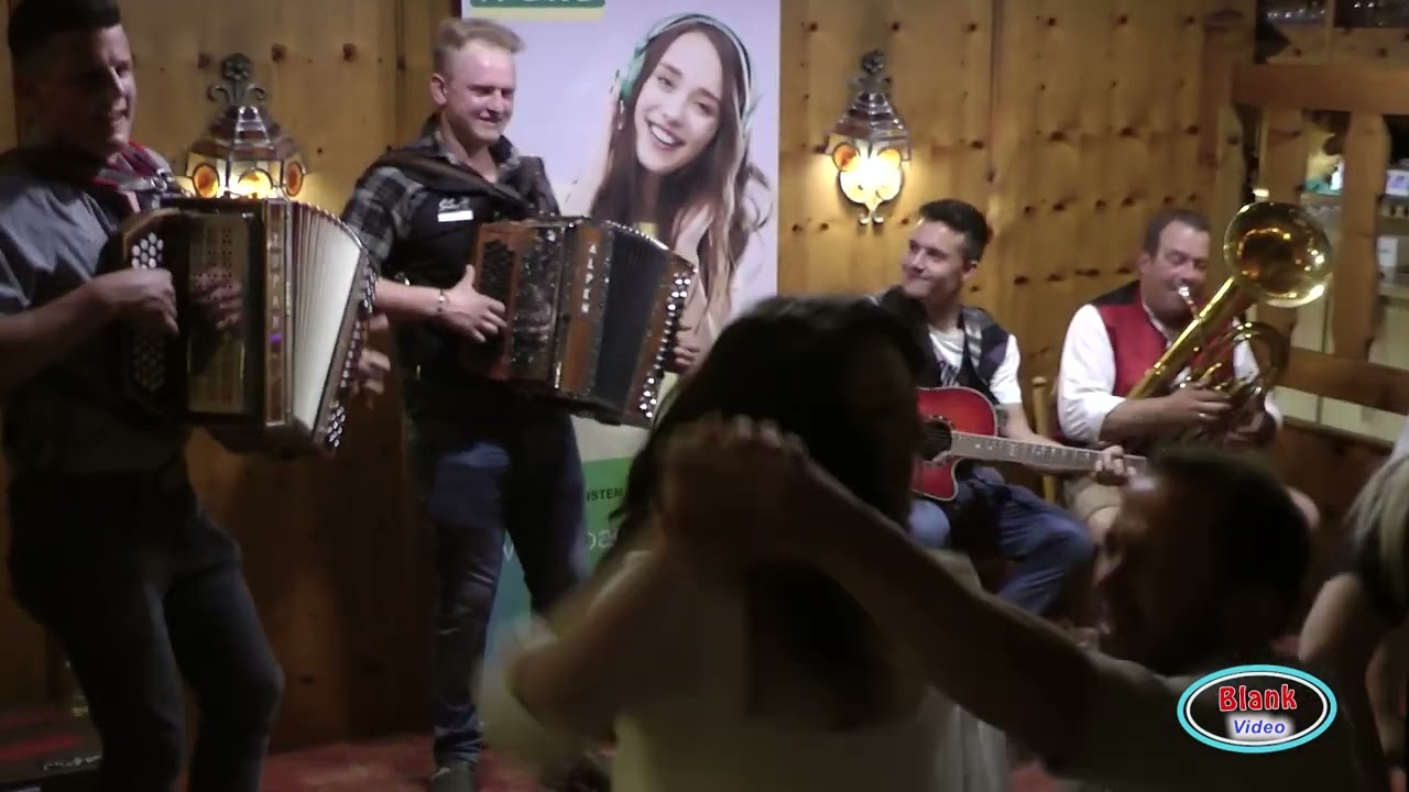 Spitzbuam mit Marcus, Lucas, ... & Glausi    machen Stimmung