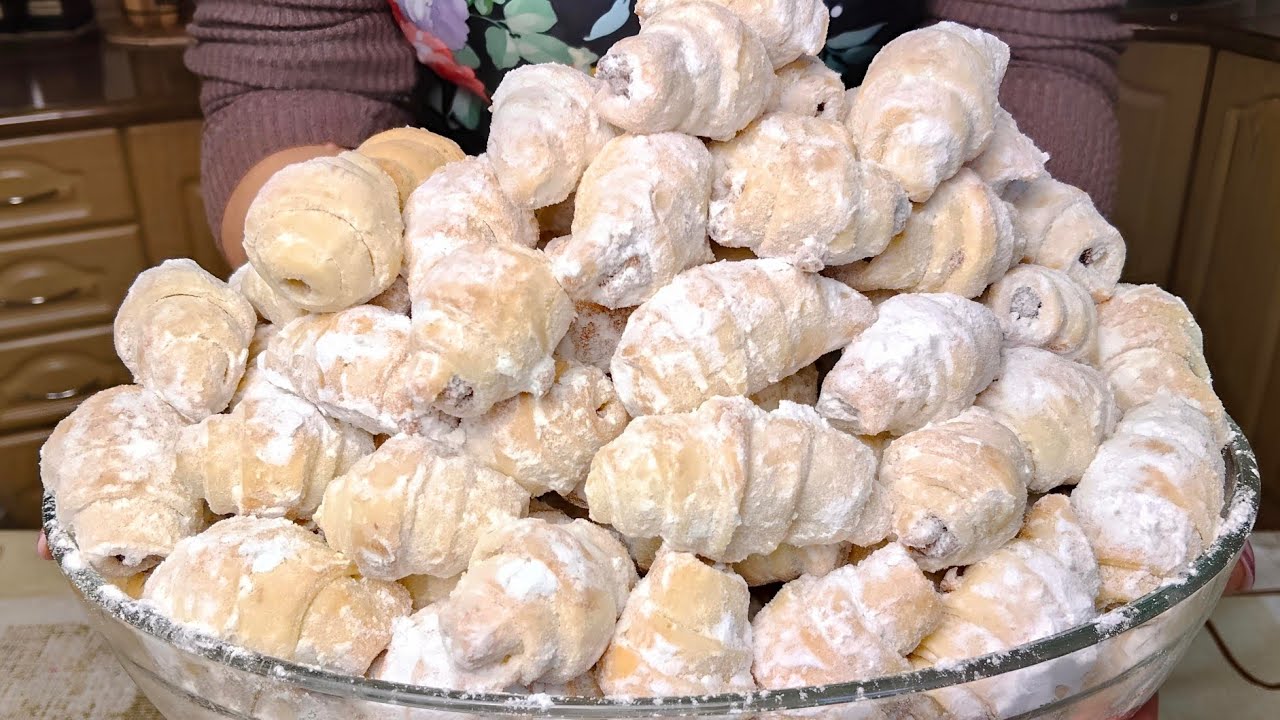 ОБЕРЕЖНО! Ці рогалики ЗНИКАЮТЬ ЩЕ ГАРЯЧИМИ! Перевірений рецепт