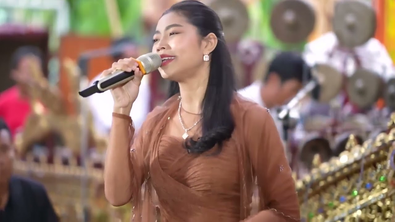 မေသက်ထားဆွေ -  ထန်းရွက်ပုတီး