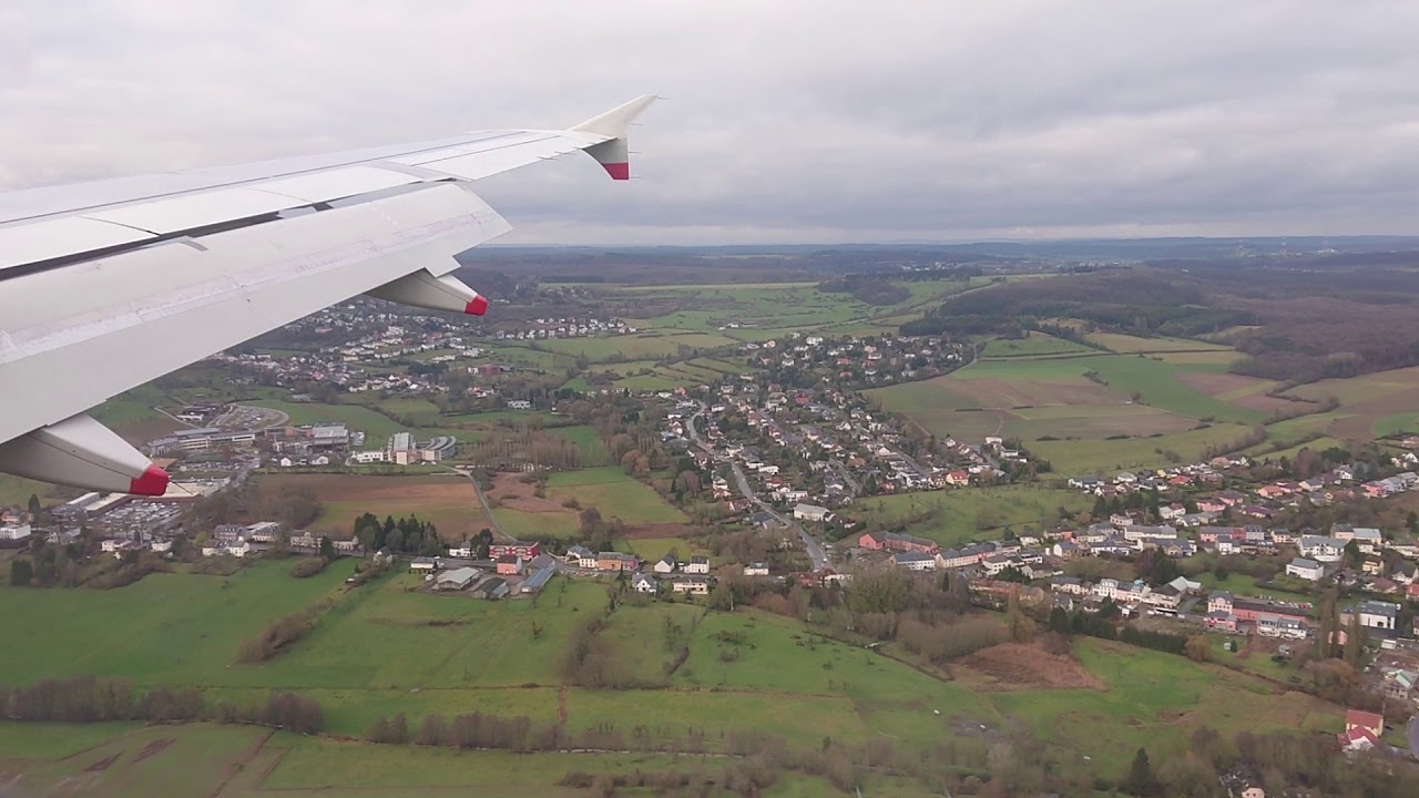 Landing in Luxembourg in a British Airways Airbus A319