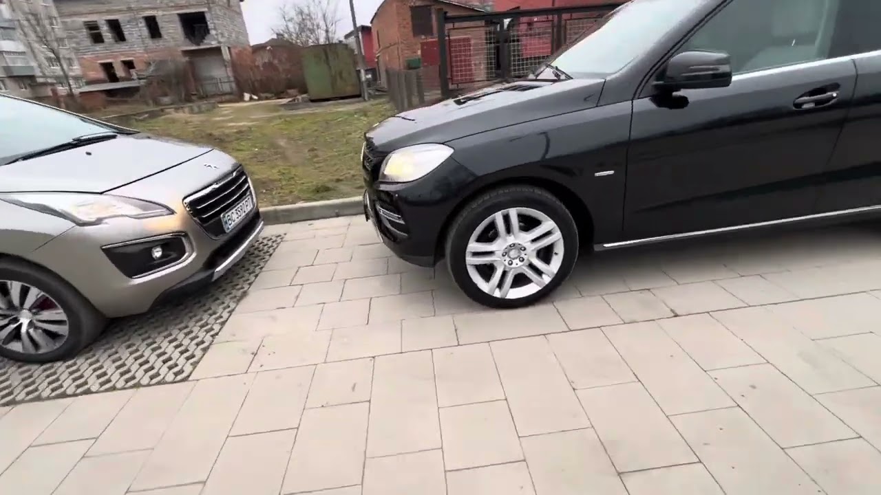 ML 250 2.2 DISEL 2012 year, користування системою автоматичного паркування Mercedes.