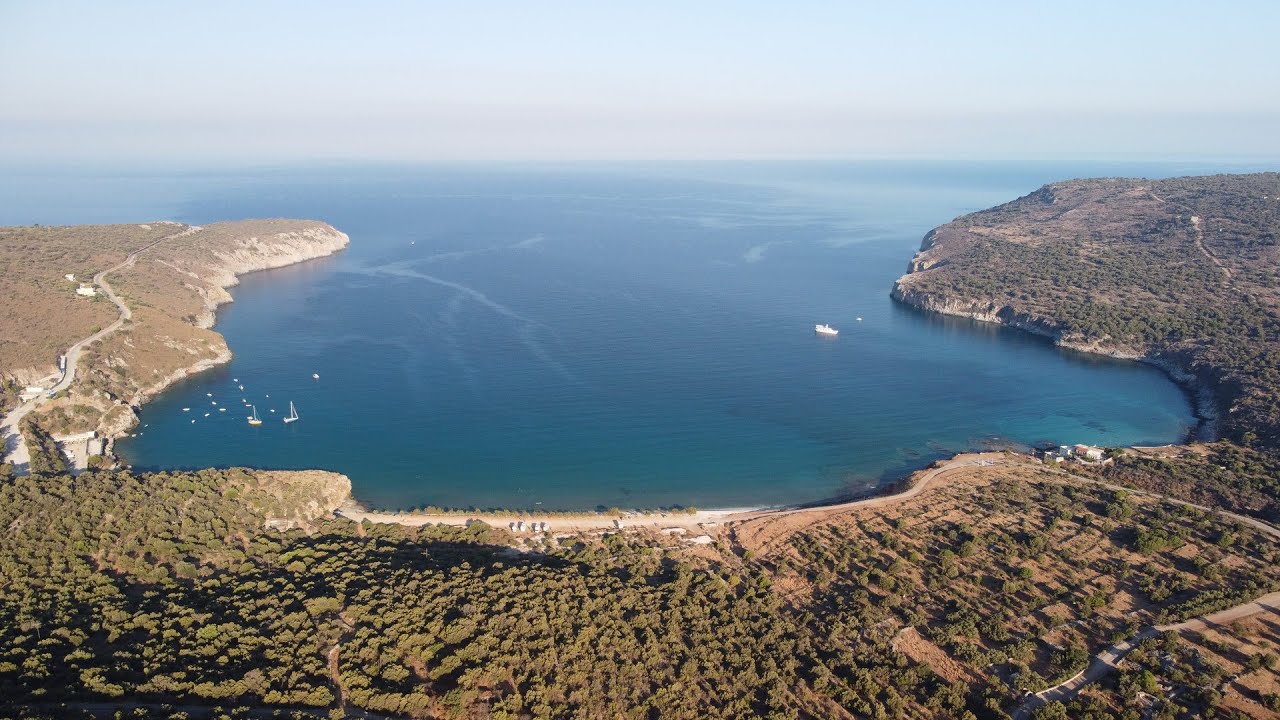 Monemvasia Mani Gythio dimitrios shipwreck Greece summer holidays wild camping vanlife wohnwagen