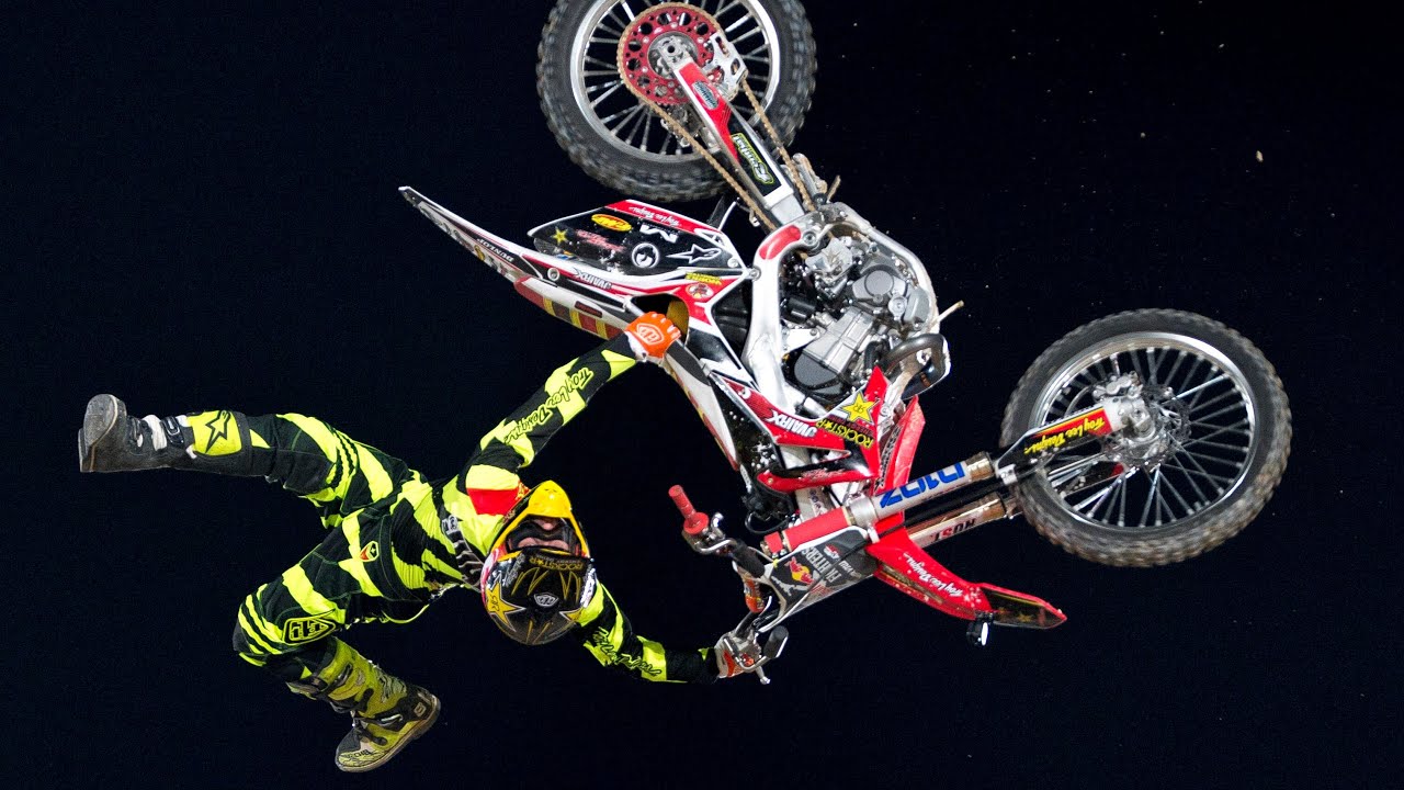 FMX Championship Showdown in Dubai | Red Bull X-Fighters 2015