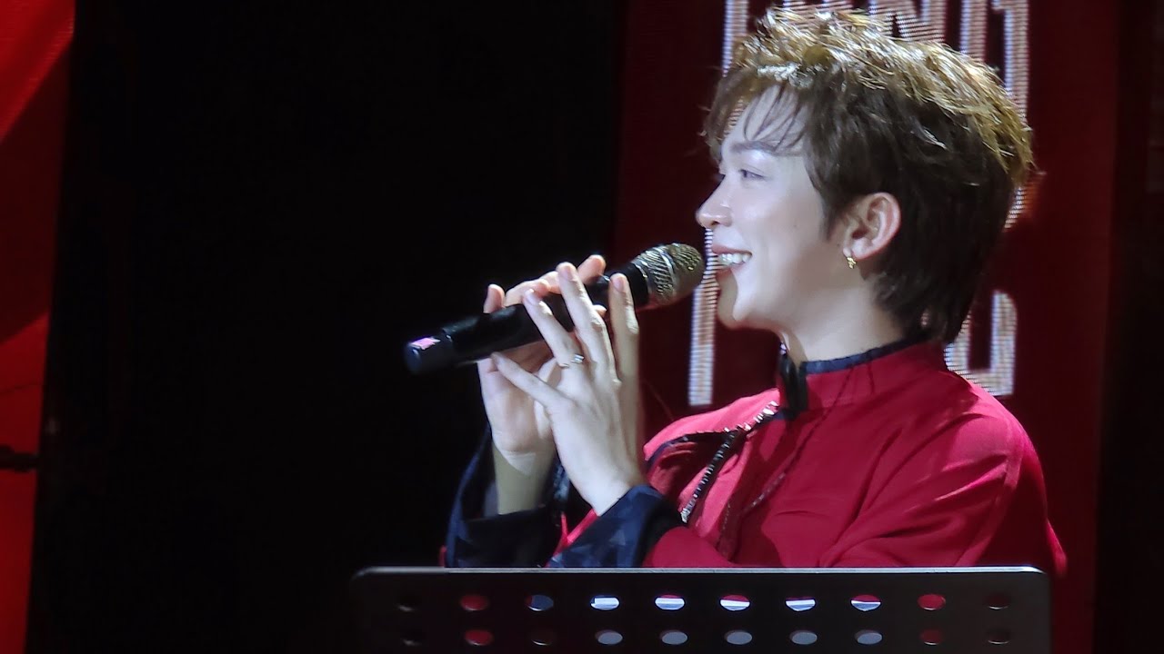 [FANCAM] LIÊN KHÚC TRĂNG VỀ THÔN DÃ VÀ ĐƯỜNG VỀ HAI THÔN - TĂNG PHÚC | LIVESHOW MÃ ĐÁO THÀNH CÔNG HN