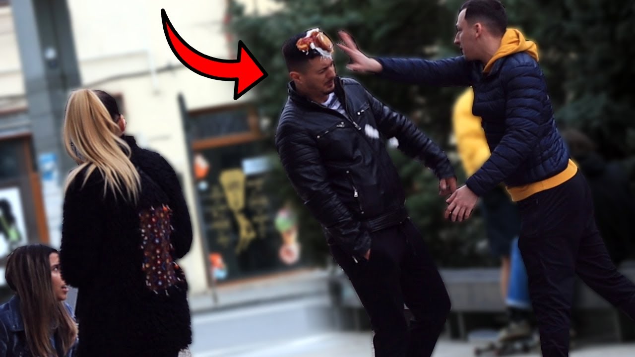 I-am dat cu shaorma in CAP | Prank