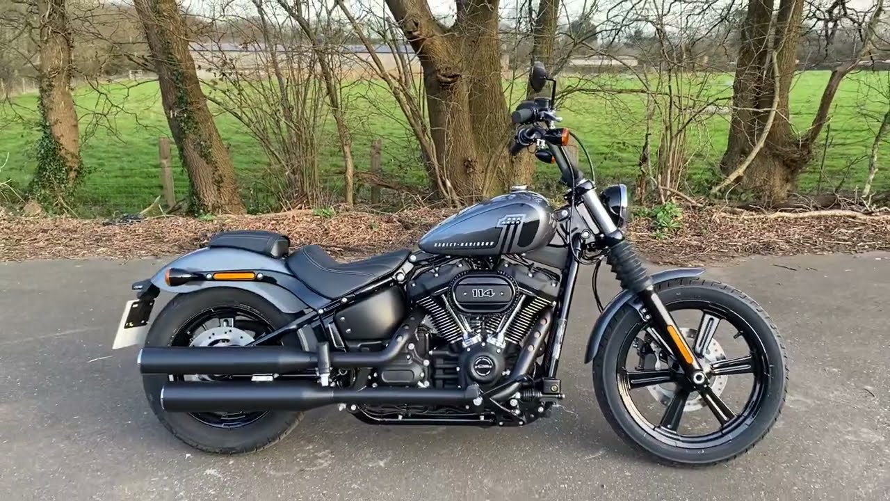 2022 Harley-Davidson FXBBS Softail Street Bob 114 in Gauntlet Grey