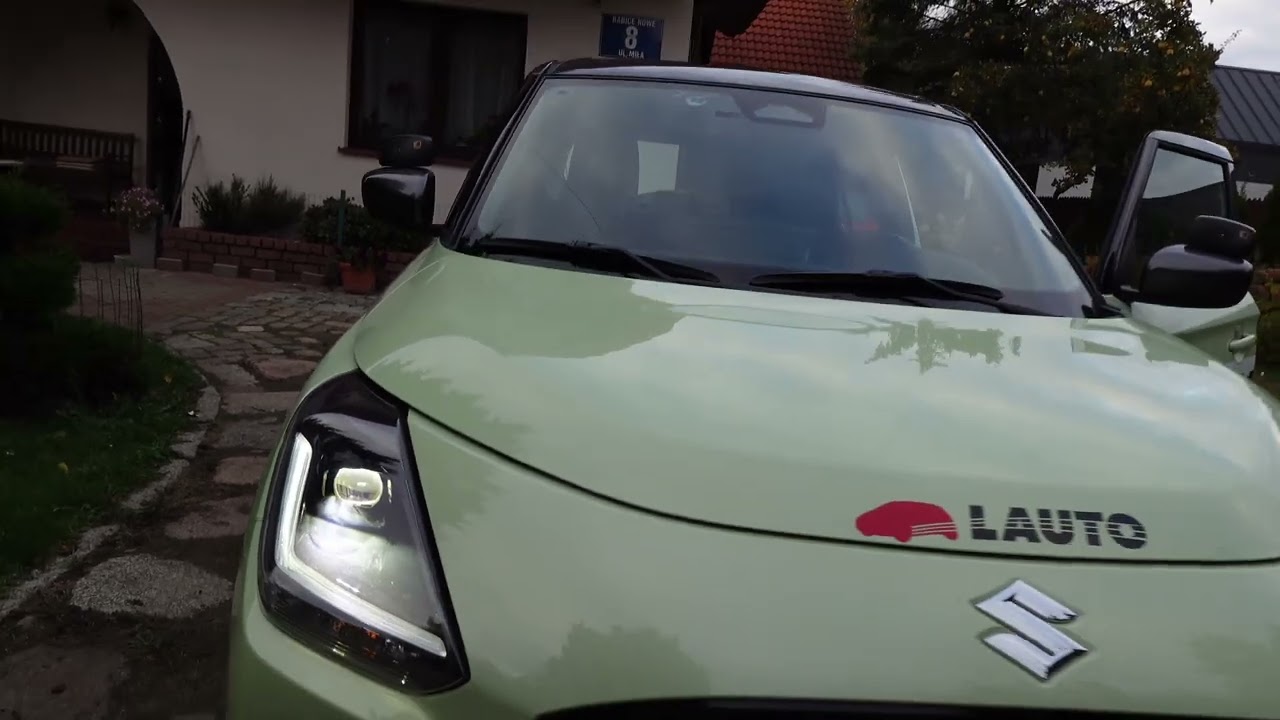 Suzuki Swift. Checking the lights during the driving test. Warsaw driving school Lauto