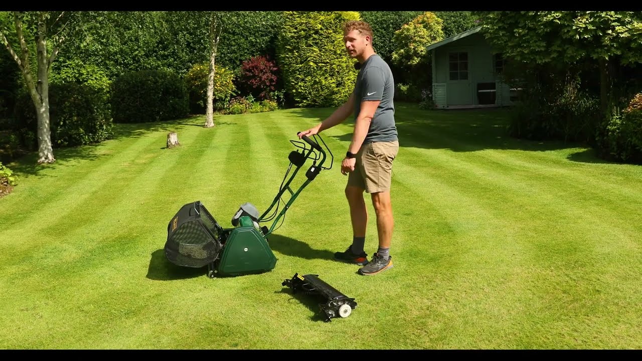 Luke Tests the Allett Cambridge Mower and RC Scarifier Cartridge in Uttoxeter