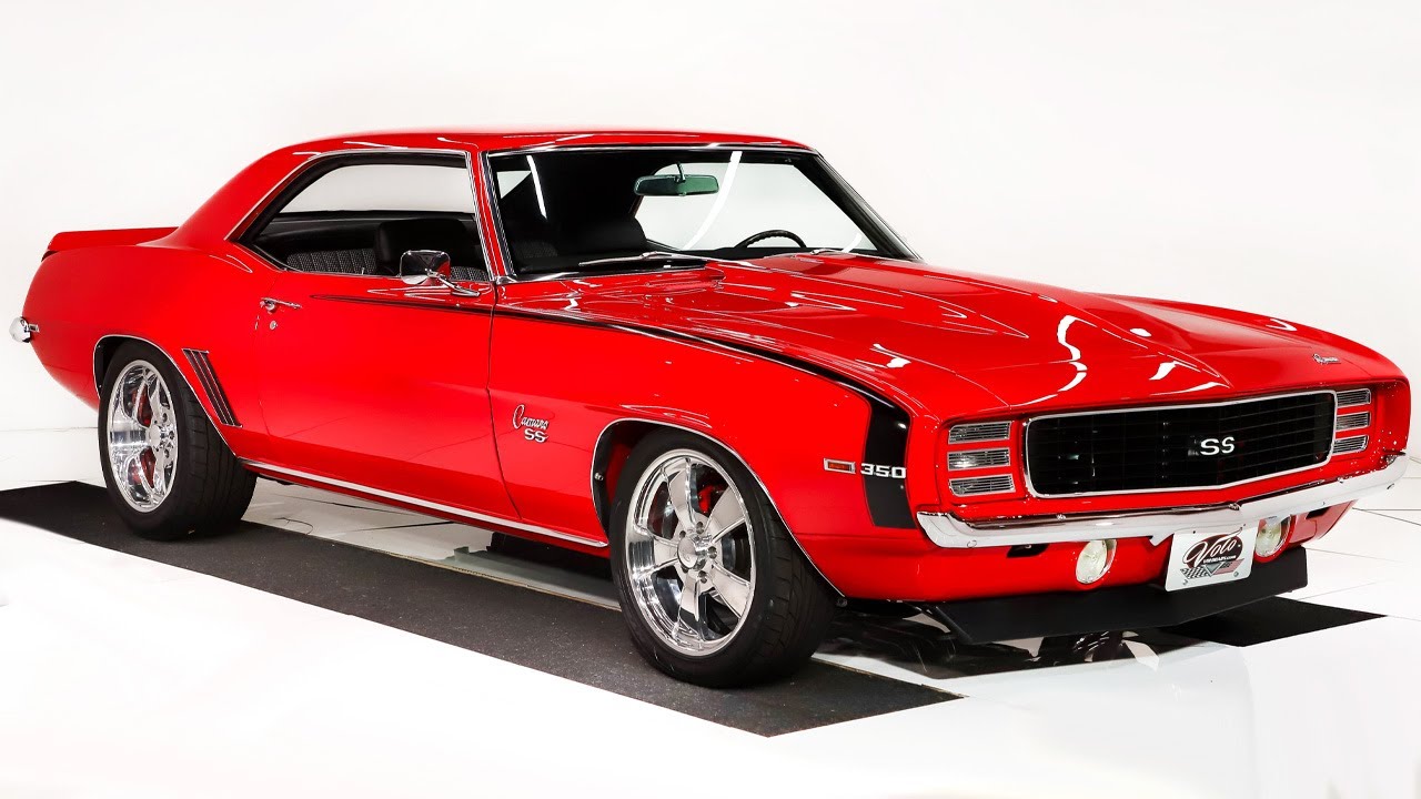 Chevrolet Camaro RS/SS 1969 года продаётся в Volo Auto Museum (V21660)