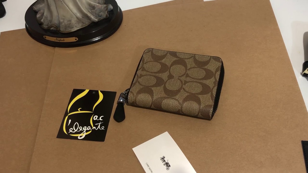 Coach Medium zip around wallet Tan