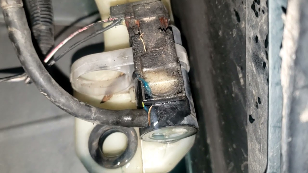 2003 Honda CR-V Windshield Washer Fluid Pump Replacement