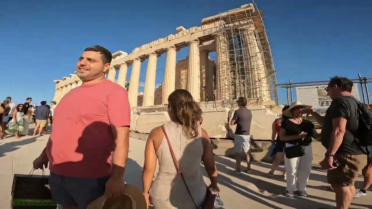 What It&rsquo;s Like to Walk the Acropolis in 2025