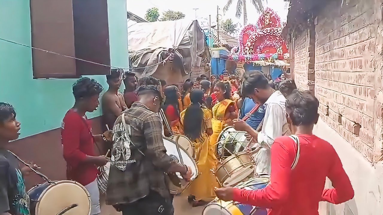 guskara bhangra King পুরুলিয়া সং বিয়ে বাড়ি উপলক্ষে guskra #flow lik comment share 