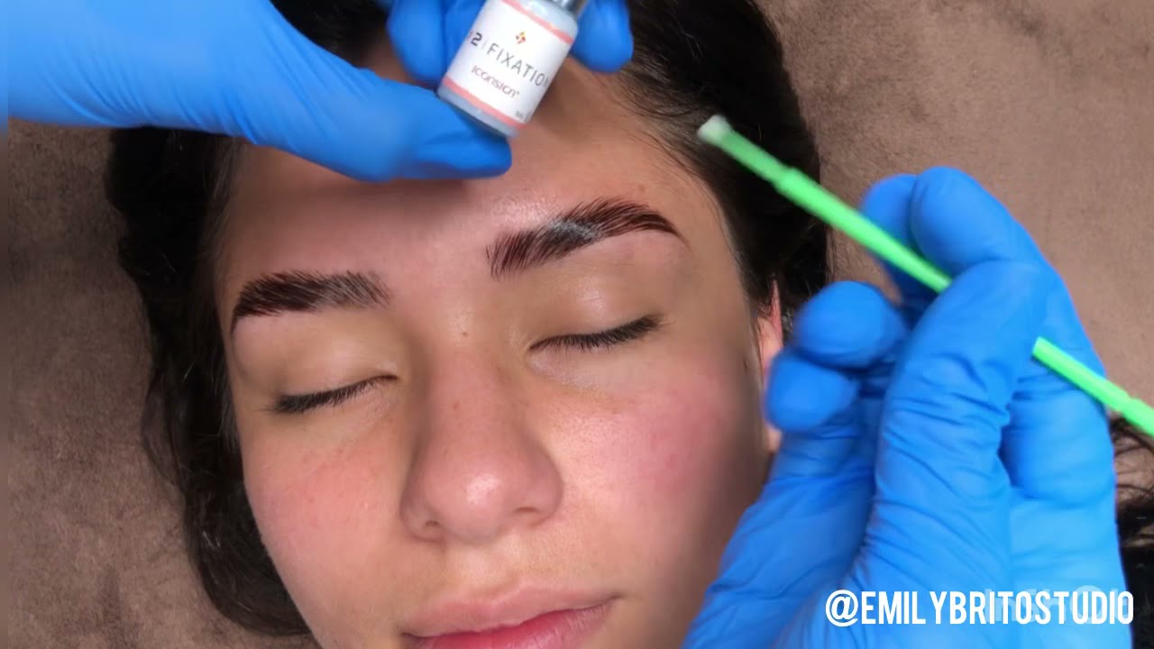 VIDEO 3 Curso Laminado de Cejas- Aplicación de Químicos Para Laminado de Cejas