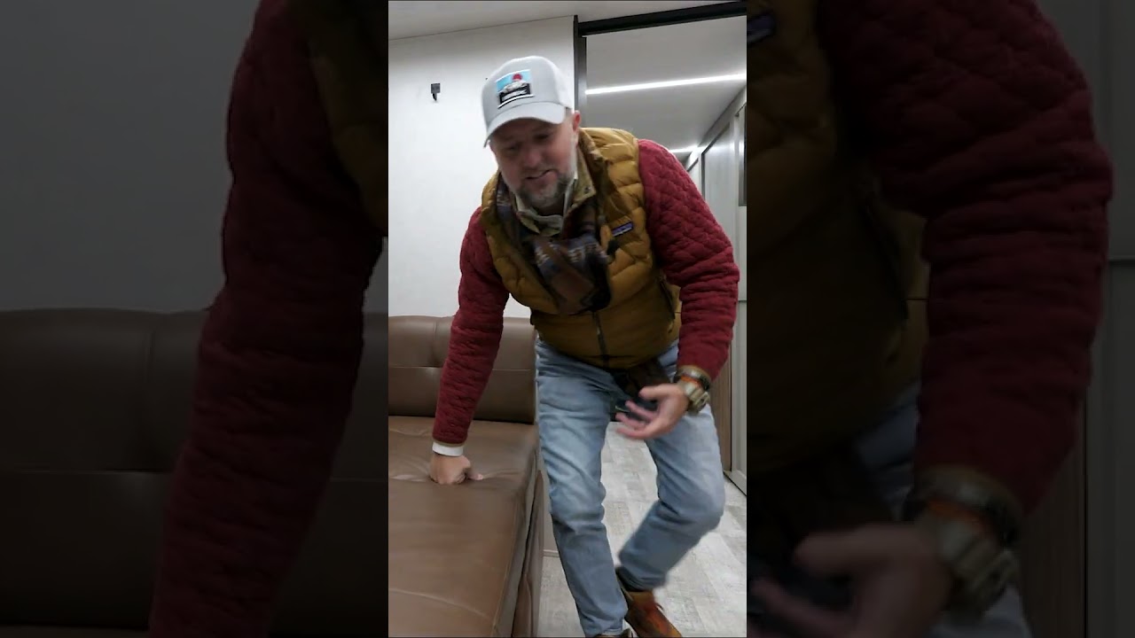 Custom sofa! 2024 RVS1