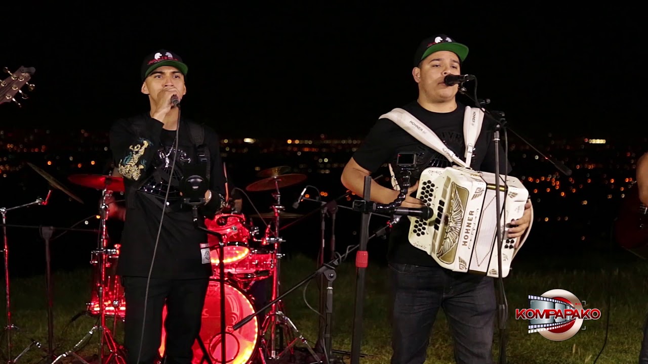 Grupo Conflictivo- El De Los Lentes Gucci [Inedita En Vivo] Corridos 2018