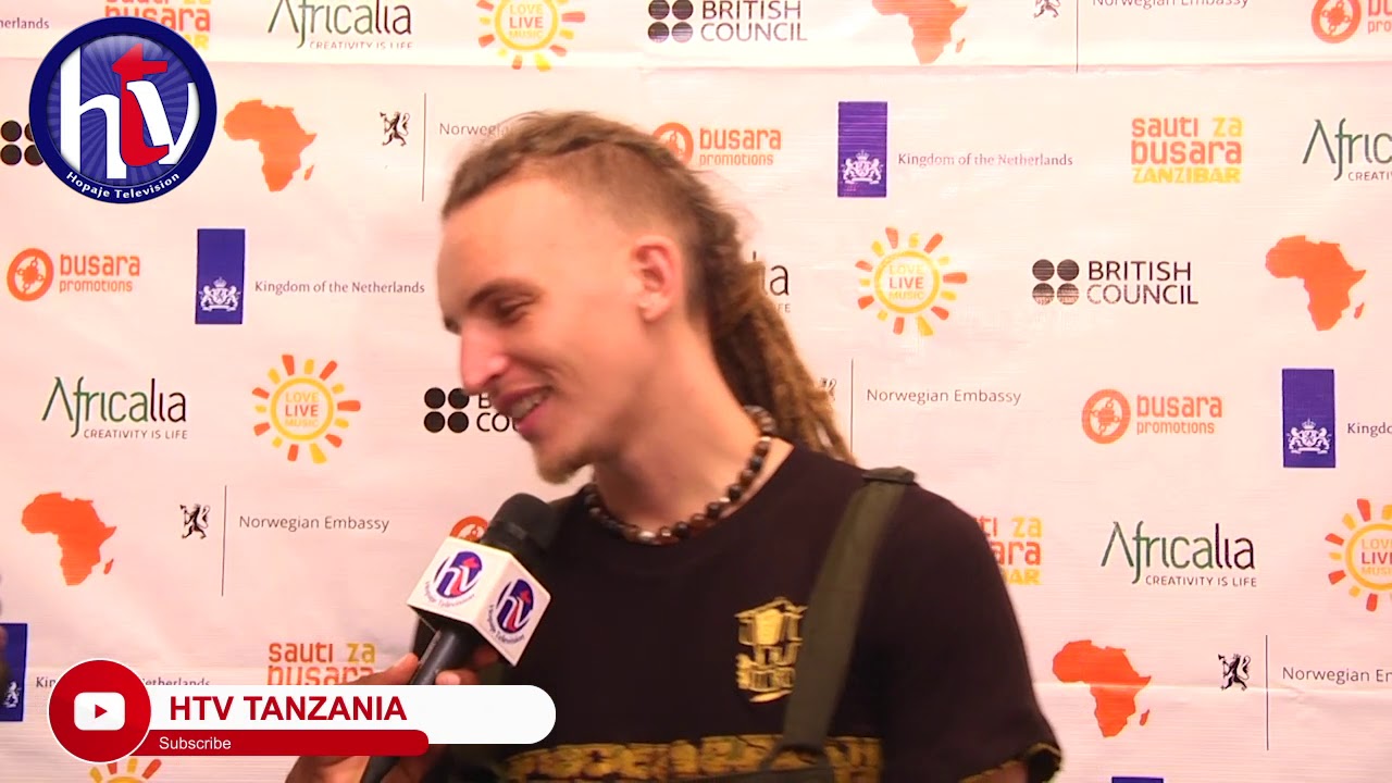 HUYU NDIYE MZUNGU ALIEKIFANYA KISWAHILI KUWA LUGHA YAKE YA KWANZA/AMILIKI BAND YA TAARABU ZANZIBAR.