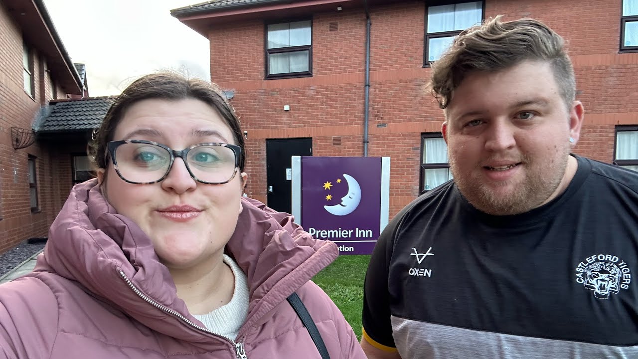 Premier Inn Blackpool Beach Hotel | Room tour & Review 🛌🎡🎢