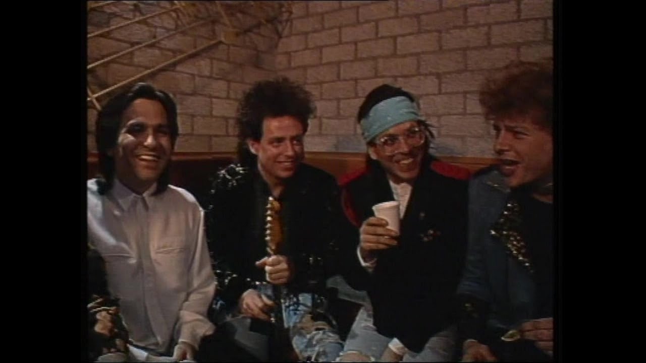 Toto - Behind The Scenes [HQ] (CC)