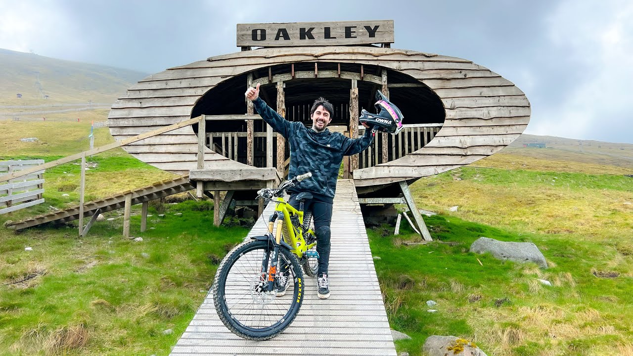 WORLD CUP MTB JUMPS NEARLY KILLED ME!