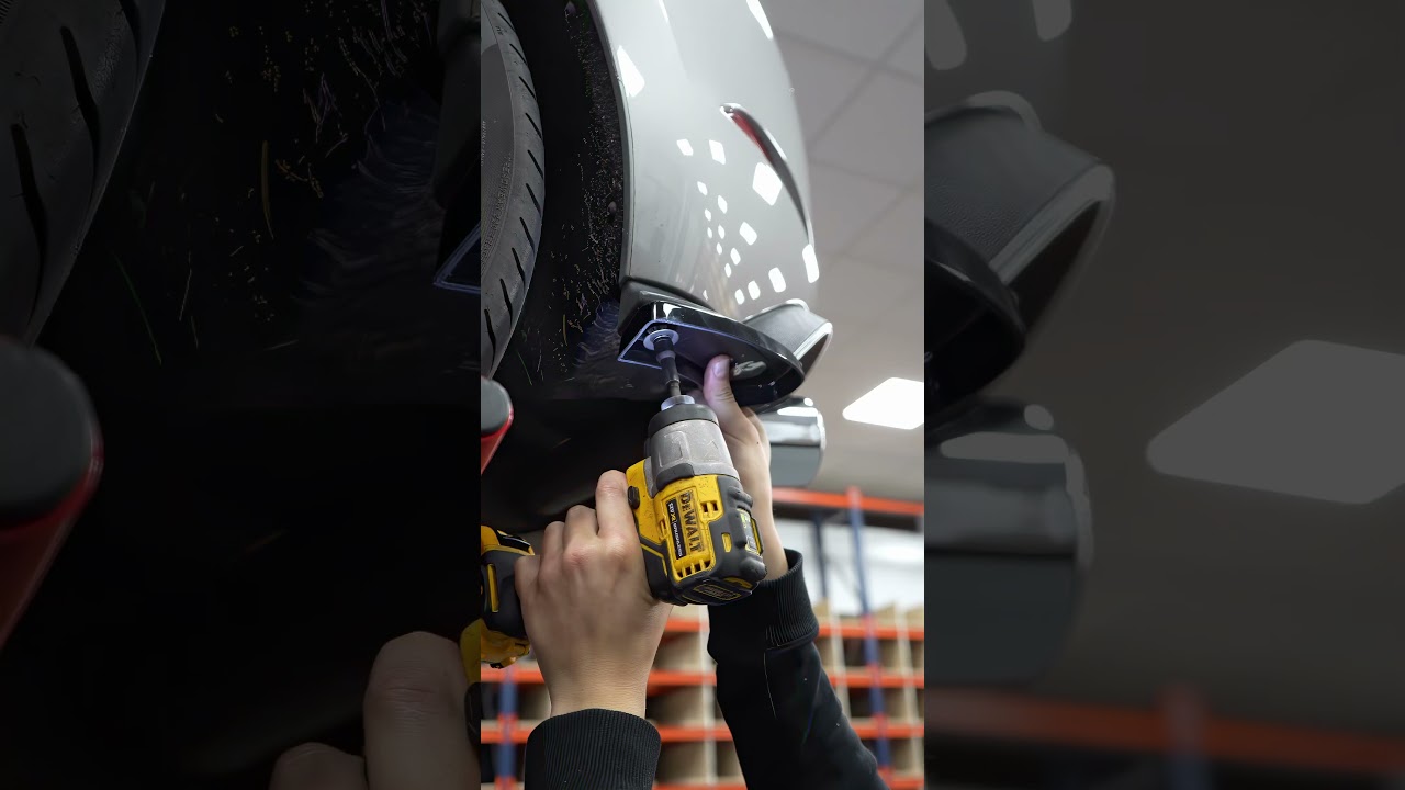 VW GOLF MK7.5 GTI GETS A MAXTON KIT!