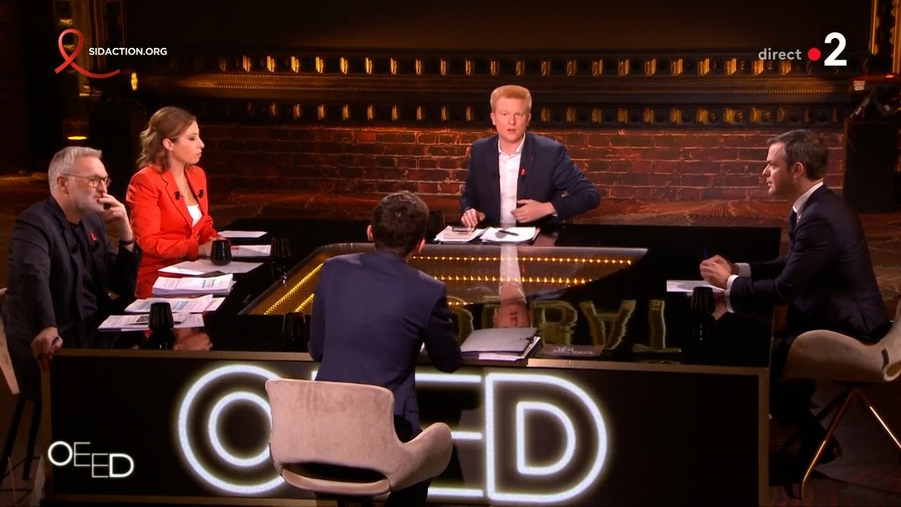 Adrien Quatennens en d&eacute;bat face &agrave; Olivier V&eacute;ran (LREM) et Julien Sanchez (RN) - On est en direct