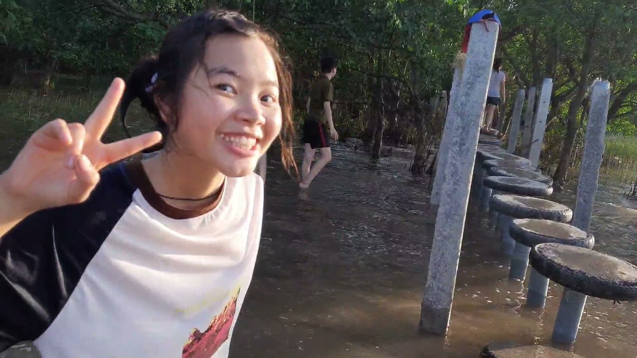 khám phá vẻ đẹp nguyên sơ của bãi biển Vinh Quang Tiên Lãng.