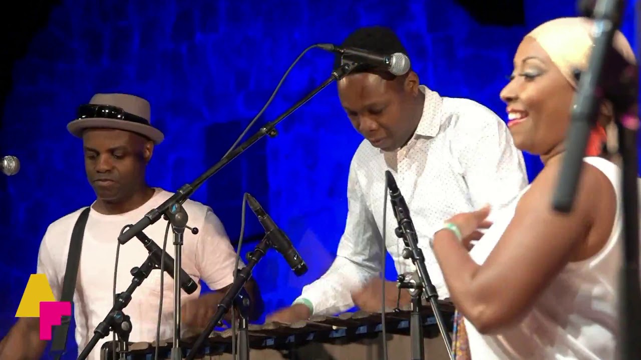 Alé Kumá & Dizzy Mandjeku - La Pandora - Nidia Góngora