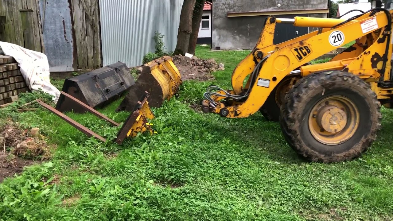 Ładowarka kołowa JCB 409 zmiana osprzętu na flotilo.pl