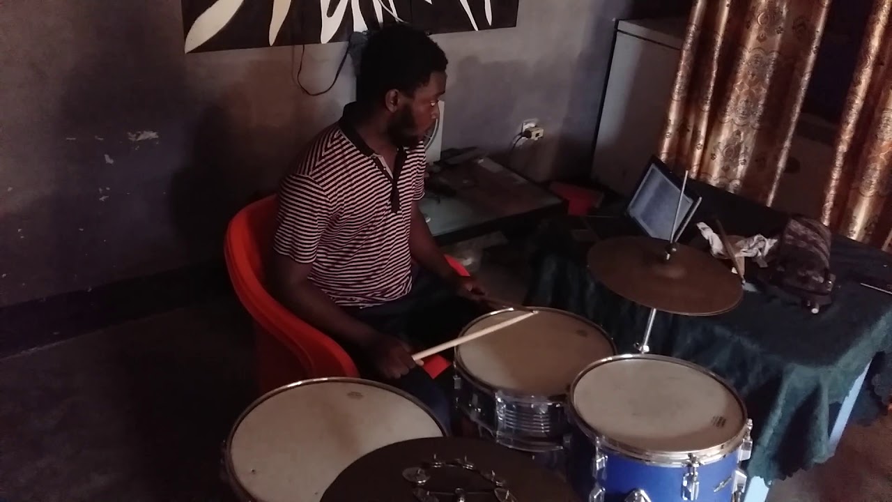 solf&egrave;ge syncop&eacute; N'2  &eacute;tudes pour partition de batteur  .
