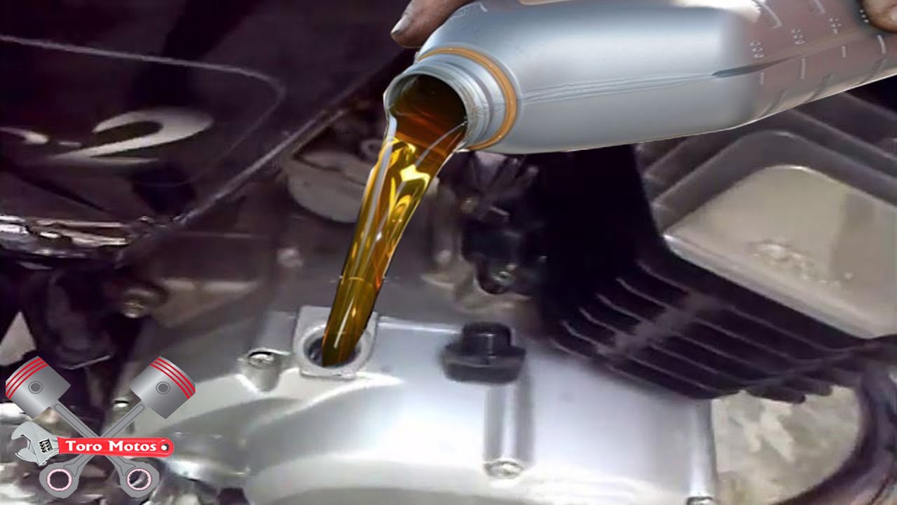 Suzuki AX 100 Cambio De Aceite De Motor | ToroMotos