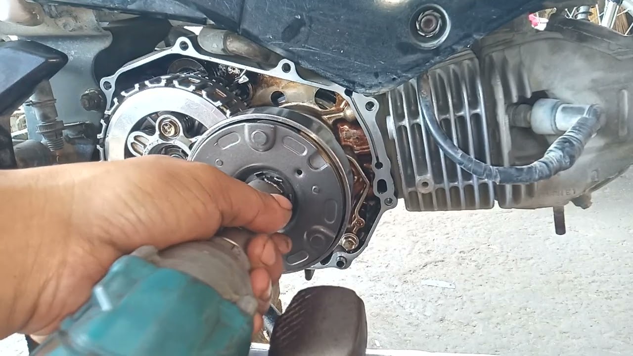 paano mag assemble ng panggilid ng HONDA XRM 125 ?