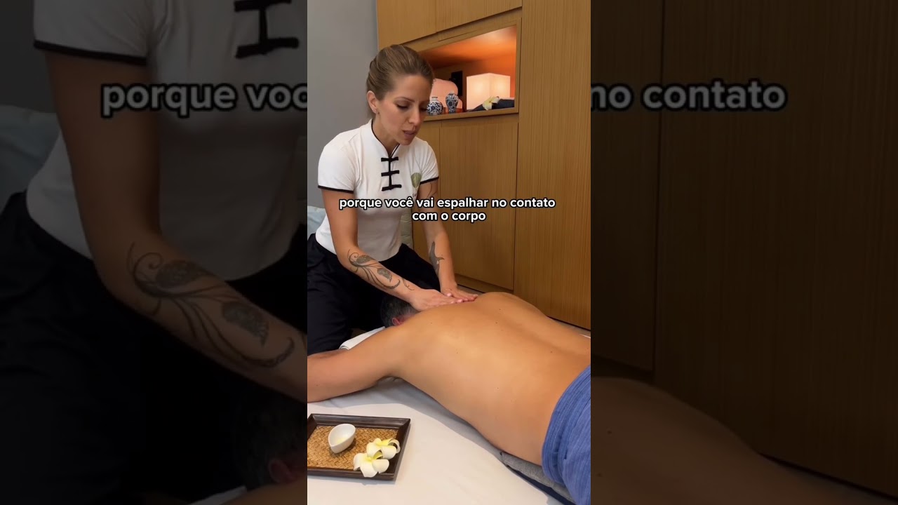 #Shorts Como fazer massagem nas costas