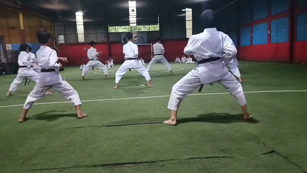 Latihan rutin sabtu-minggu Dojo Elang laut💪💪💪