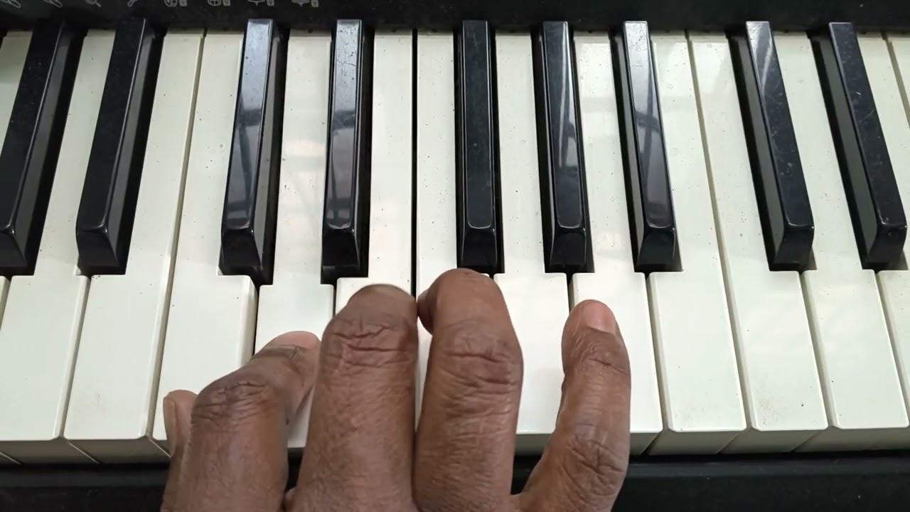 Nenchathile nee netru vanthai song in keyboard cover with karaoke BGM 