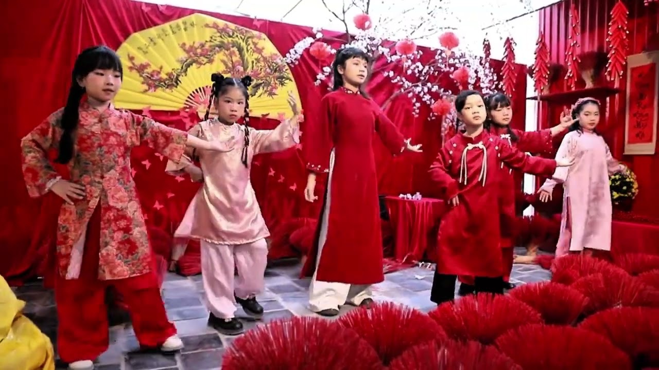 Bài Tết lớp Basic AnnaEntertainment