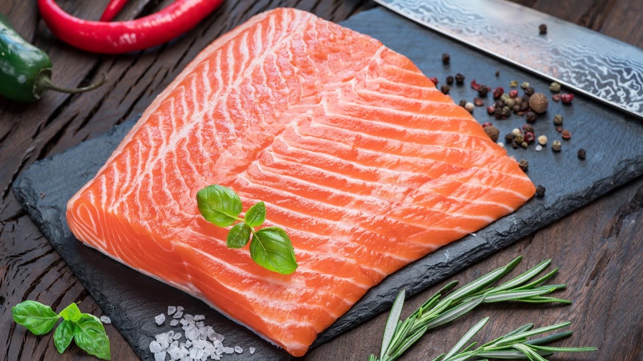 Самый вкусный рецепт лосося, который можно приготовить за 10 минут.