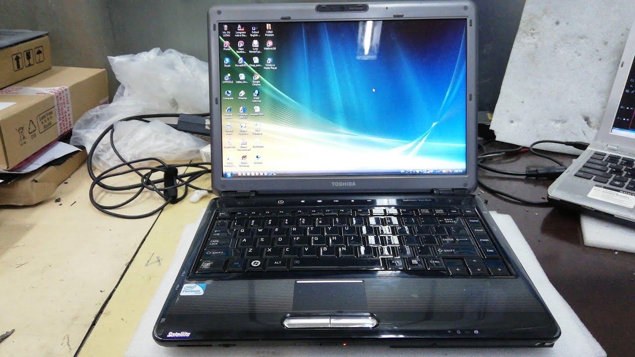 How To Fix Dark Screenn Laptop Toshiba Satellite M300 / No Backlight