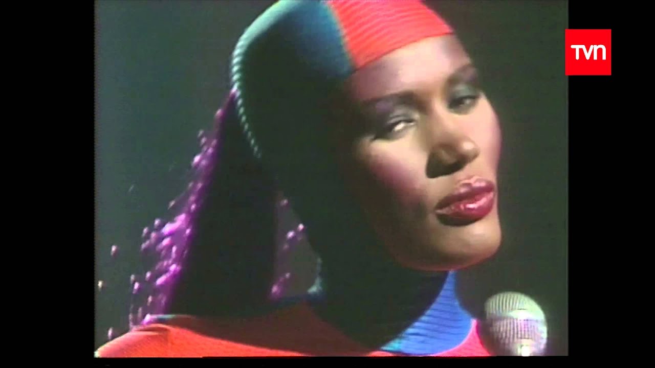 Vamos a ver - Graces Jones (1982) | Buenos días a todos