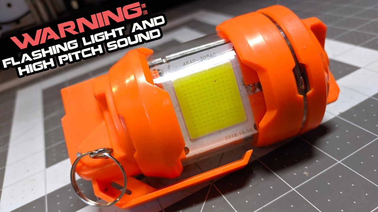[WARNING: FLASHING LIGHT/SOUND] 