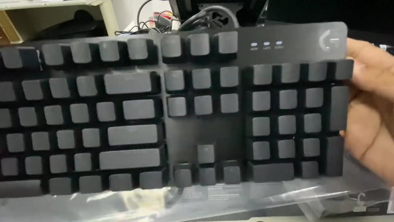 Unboxing: Logitech G413 SE Backlit Mechanical Keyboard